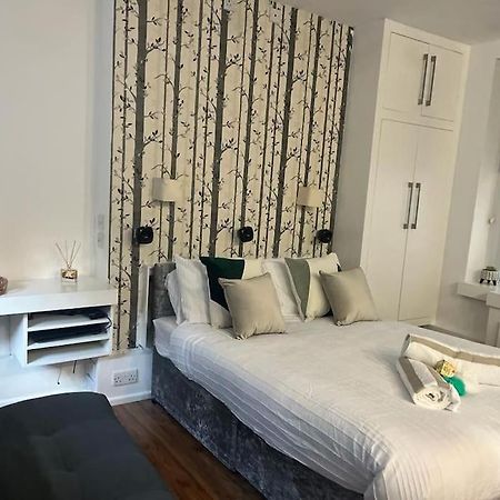 Tree Studio Apartment Barbican F3 London Kültér fotó